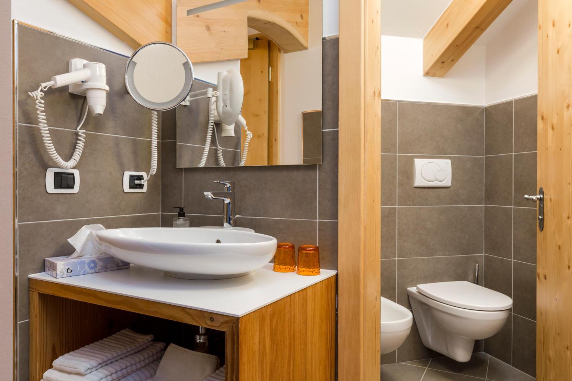 Wellness Hotel Lupo Bianco Canazei Dış mekan fotoğraf
